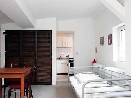 Sleep Cheap Hostel